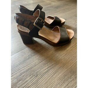 Dansko Leather Heels Brown Black 2.5” Heels Dress High Block Heel Strappy 39